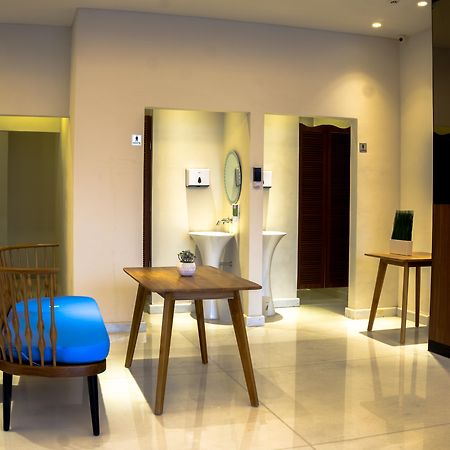Boss Legian Hotel Powered By Archipelago Ngoại thất bức ảnh