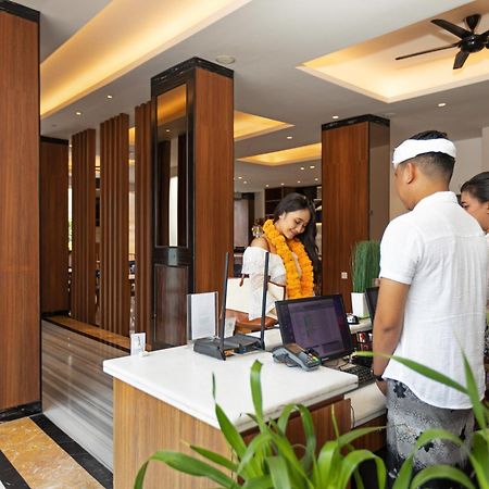 Boss Legian Hotel Powered By Archipelago Ngoại thất bức ảnh