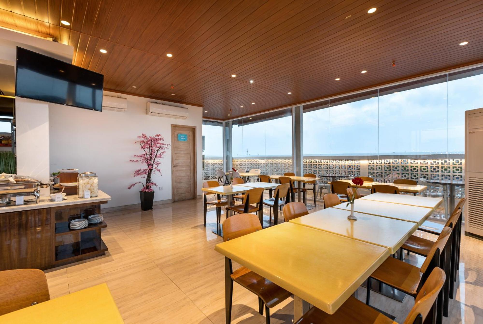 Boss Legian Hotel Powered By Archipelago Ngoại thất bức ảnh