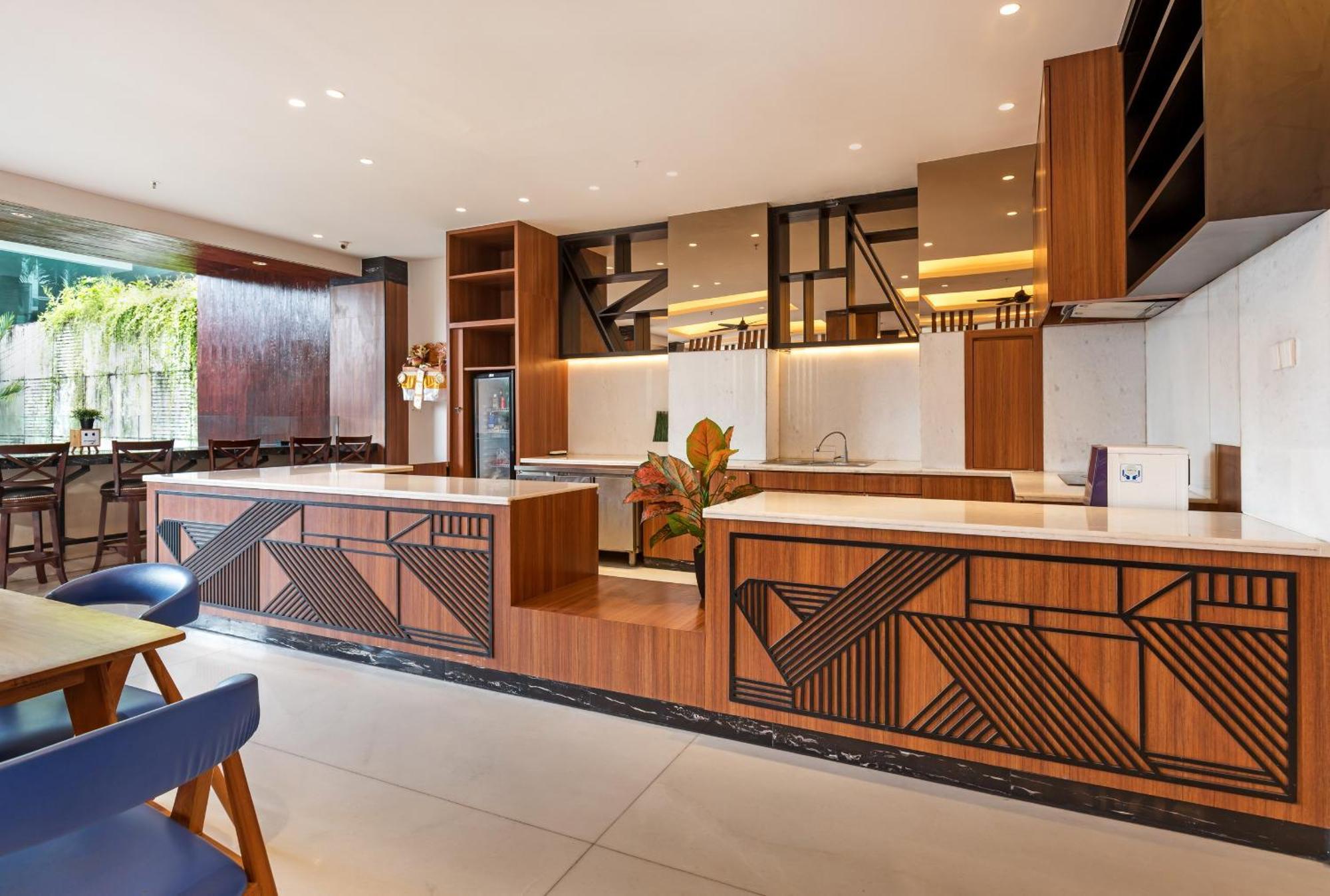 Boss Legian Hotel Powered By Archipelago Ngoại thất bức ảnh