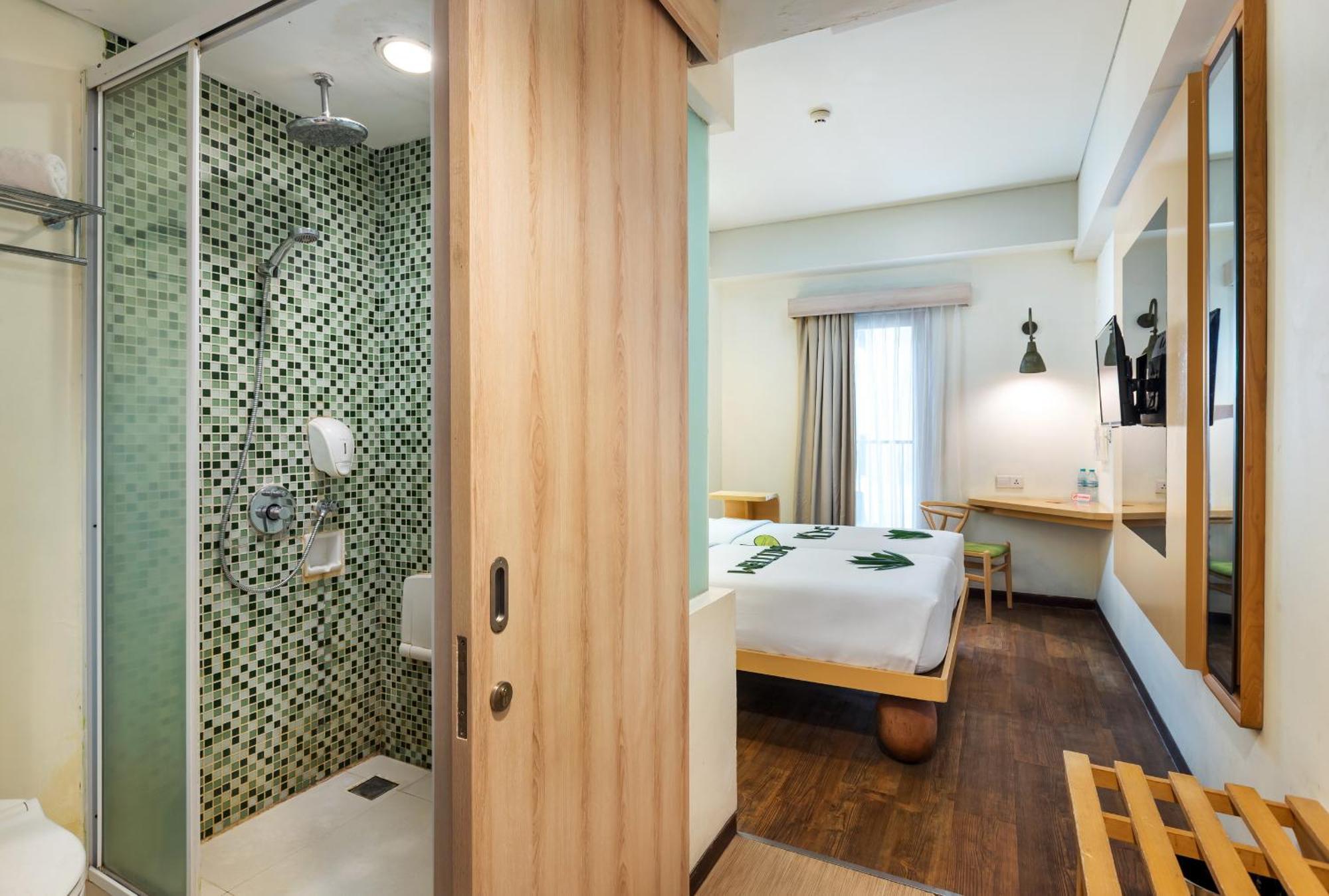 Boss Legian Hotel Powered By Archipelago Ngoại thất bức ảnh