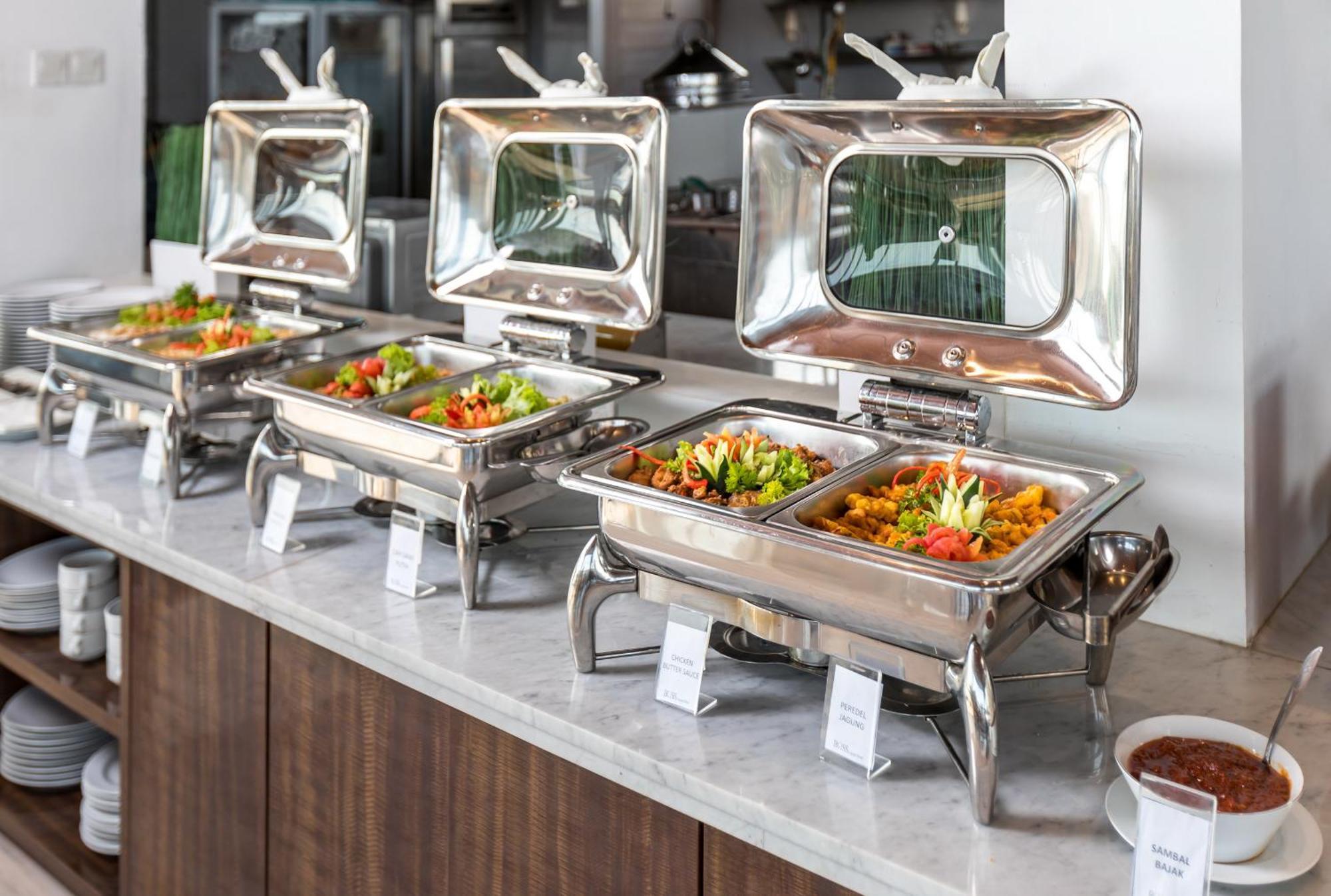 Boss Legian Hotel Powered By Archipelago Ngoại thất bức ảnh